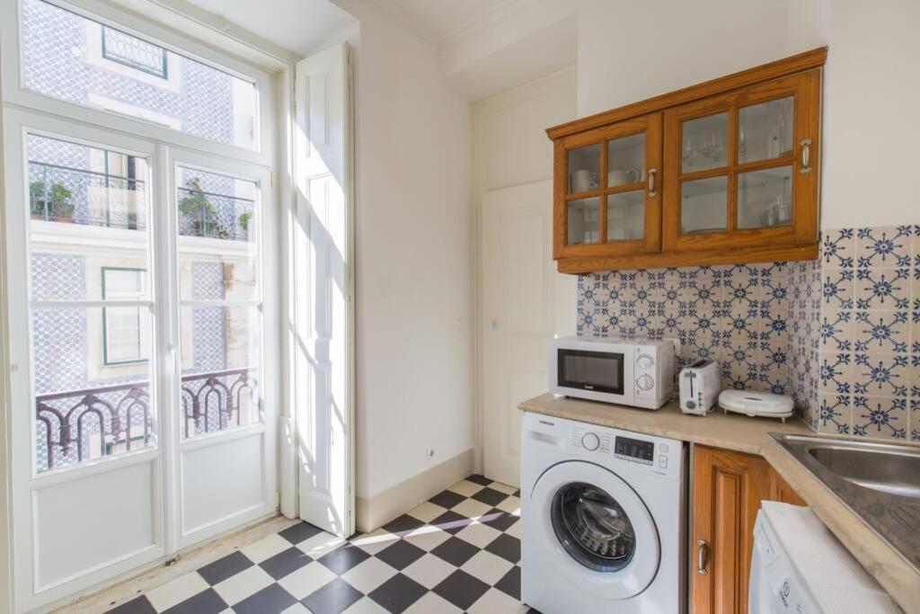 Apartamento 135 B - Alfama Renovated Charming Historic Flat Near Baixa *