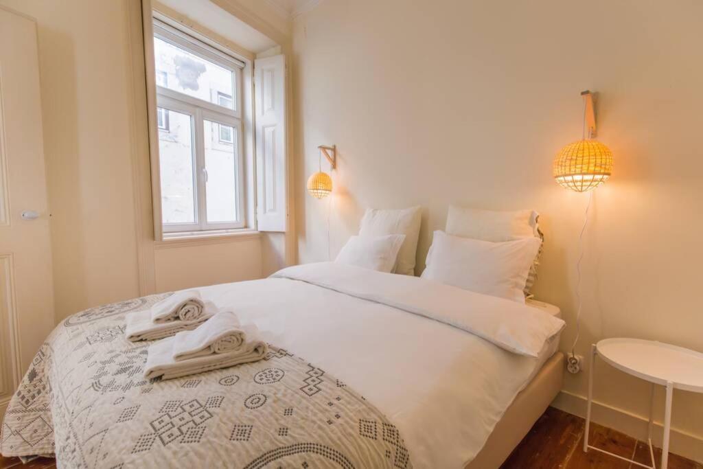 135 B - Alfama Renovated Charming Historic Flat Near Baixa Lisboa